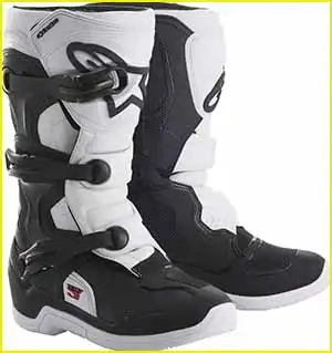 lightweight-dirt-bike-boots-alpinestars-tech-3s